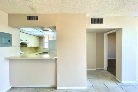 Condominio en venta en Miami, Florida, 1 dormitorio, 63.17 m2 № 1505714 - foto 8