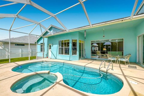 House in Port St. Lucie, Florida 3 bedrooms, 187.11 sq.m. № 2280840