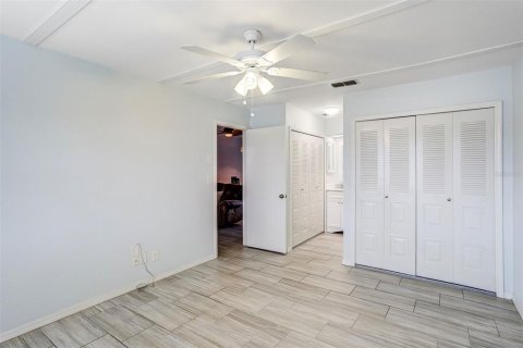 Condo in Dunedin, Florida, 2 bedrooms  № 2267516 - photo 18