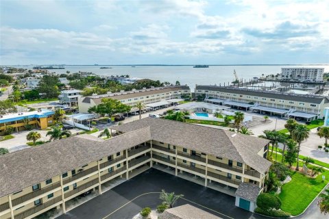 Condo in Dunedin, Florida, 2 bedrooms  № 2267516