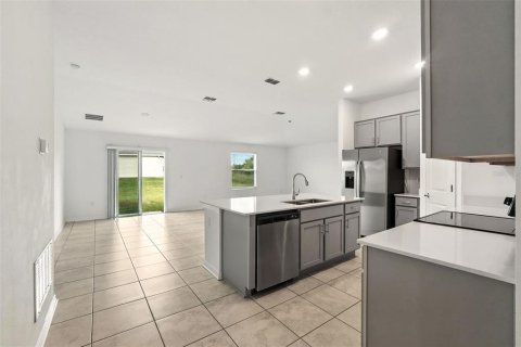 Casa en alquiler en Kissimmee, Florida, 3 dormitorios, 144.93 m2 № 1857740 - foto 3