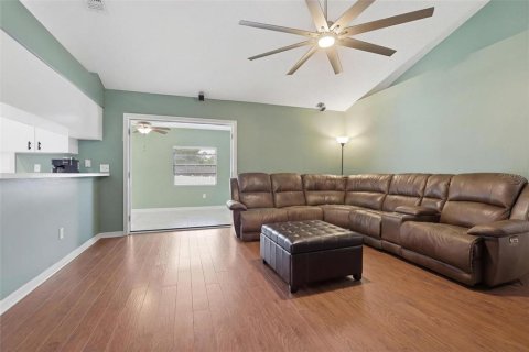 Casa en venta en Orange City, Florida, 3 dormitorios, 161.84 m2 № 2200038 - foto 19