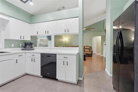Casa en venta en Orange City, Florida, 3 dormitorios, 161.84 m2 № 2200038 - foto 16