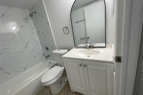 Снять в аренду кондоминиум в Майами, Флорида 2 спальни, 71.44м2, № 2061192 - фото 21