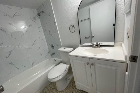 Снять в аренду кондоминиум в Майами, Флорида 2 спальни, 71.44м2, № 2061192 - фото 22