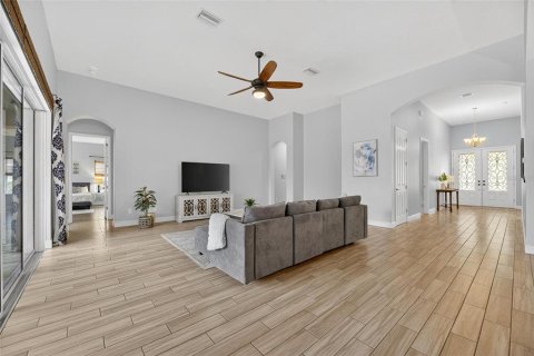 Купить виллу или дом в Аполло-Бич, Флорида 10 комнат, 291.9м2, № 1912207 - фото 26