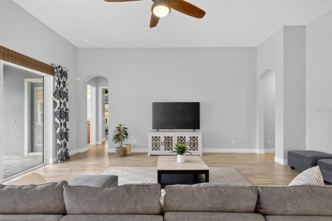 Купить виллу или дом в Аполло-Бич, Флорида 10 комнат, 291.9м2, № 1912207 - фото 27