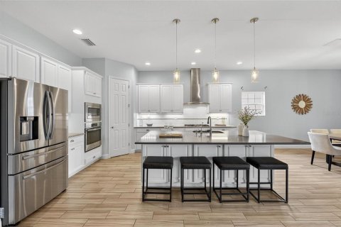 Купить виллу или дом в Аполло-Бич, Флорида 10 комнат, 291.9м2, № 1912207 - фото 28