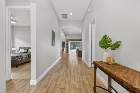 Купить виллу или дом в Аполло-Бич, Флорида 10 комнат, 291.9м2, № 1912207 - фото 13