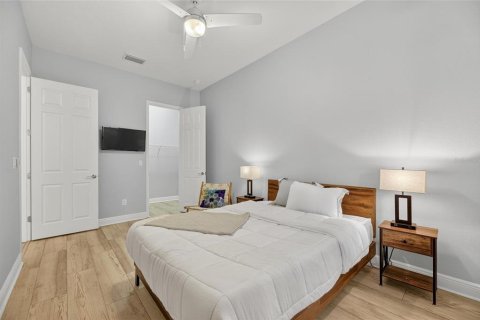 Купить виллу или дом в Аполло-Бич, Флорида 10 комнат, 291.9м2, № 1912207 - фото 20