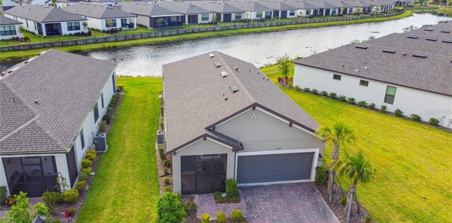 House in Kissimmee, Florida 2 bedrooms, 126.81 sq.m. № 1649343