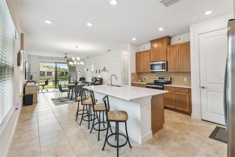 Casa en venta en Kissimmee, Florida, 2 dormitorios, 126.81 m2 № 1649343 - foto 6