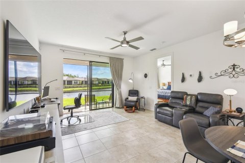 Casa en venta en Kissimmee, Florida, 2 dormitorios, 126.81 m2 № 1649343 - foto 16