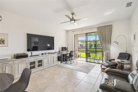 Casa en venta en Kissimmee, Florida, 2 dormitorios, 126.81 m2 № 1649343 - foto 18