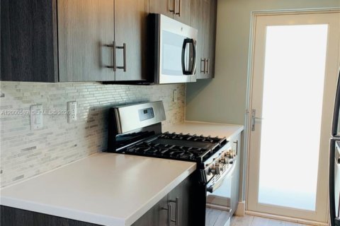 Studio in Miami Beach, Florida № 2064759