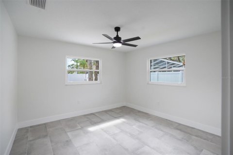 Villa ou maison à louer à Sarasota, Floride: 3 chambres, 154.96 m2 № 2097952 - photo 14