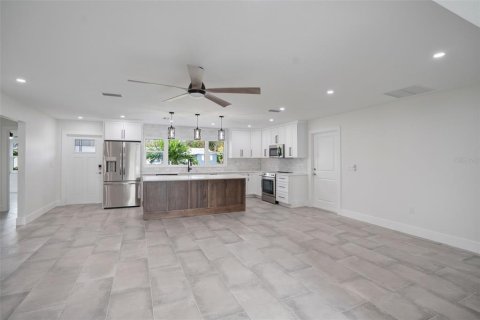 Villa ou maison à louer à Sarasota, Floride: 3 chambres, 154.96 m2 № 2097952 - photo 10
