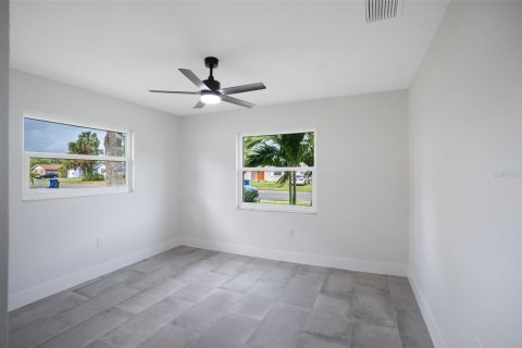 Villa ou maison à louer à Sarasota, Floride: 3 chambres, 154.96 m2 № 2097952 - photo 15