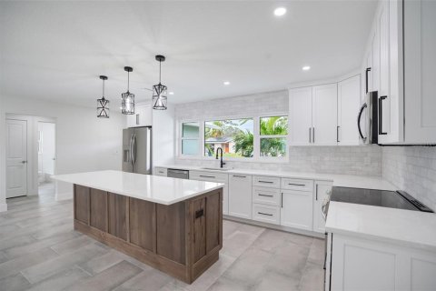 Villa ou maison à louer à Sarasota, Floride: 3 chambres, 154.96 m2 № 2097952 - photo 8