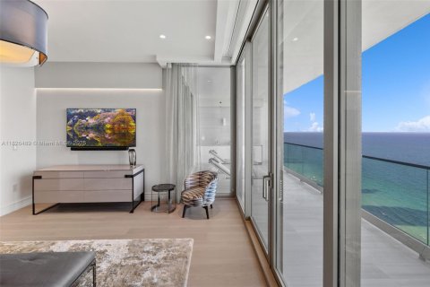 Condo in Sunny Isles Beach, Florida, 4 bedrooms  № 1934525 - photo 19