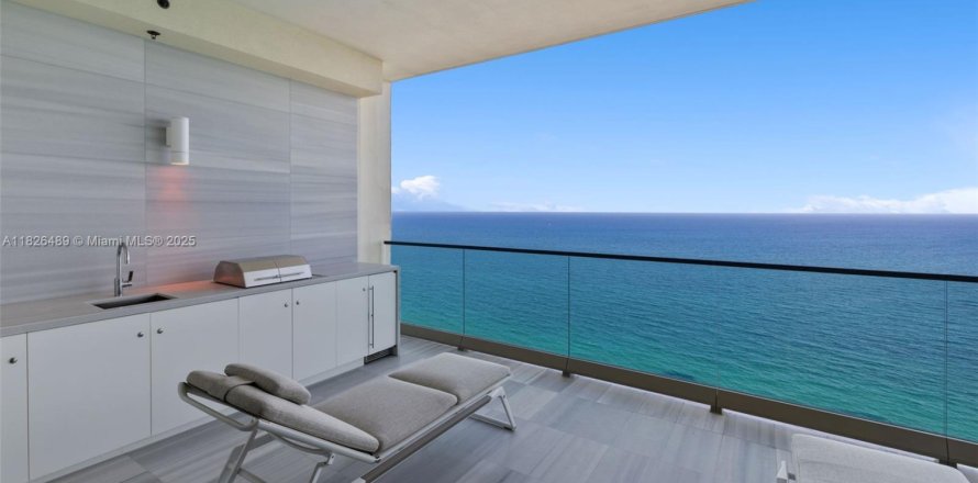 Condo à Sunny Isles Beach, Floride, 4 chambres № 1934525