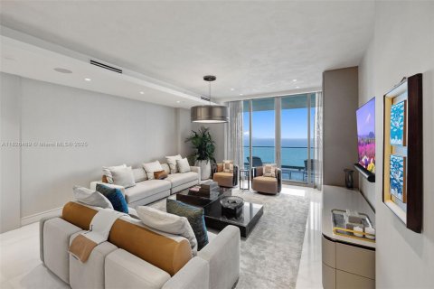 Condo in Sunny Isles Beach, Florida, 4 bedrooms  № 1934525 - photo 4