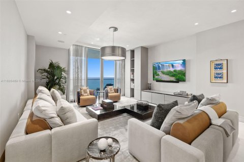 Condo in Sunny Isles Beach, Florida, 4 bedrooms  № 1934525 - photo 5