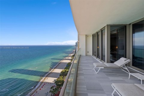 Condo in Sunny Isles Beach, Florida, 4 bedrooms  № 1934525 - photo 2