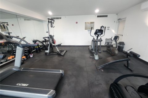 Condo in Sunny Isles Beach, Florida, 2 bedrooms № 2032043 - photo 23