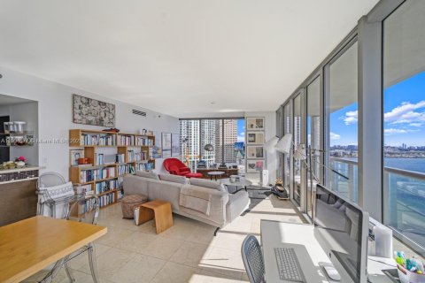 Condo in Miami, Florida, 3 bedrooms  № 1955143 - photo 5