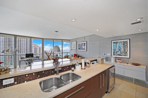 Condo in Miami, Florida, 3 bedrooms  № 1955143 - photo 21