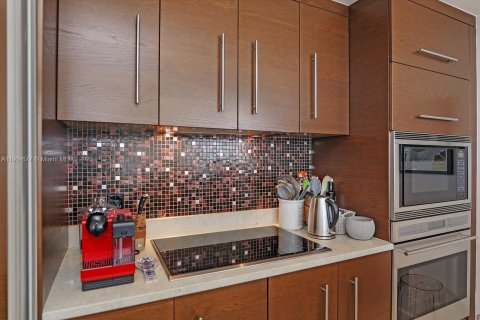 Condo in Miami, Florida, 3 bedrooms  № 1955143 - photo 19