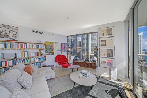 Condo in Miami, Florida, 3 bedrooms  № 1955143 - photo 7