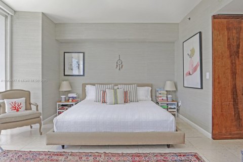 Condo in Miami, Florida, 3 bedrooms  № 1955143 - photo 24