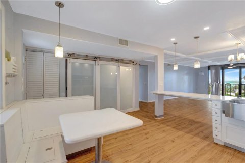 Condo in Clearwater, Florida, 2 bedrooms № 2266441 - photo 7