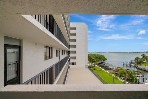Condo in Clearwater, Florida, 2 bedrooms № 2266441 - photo 30