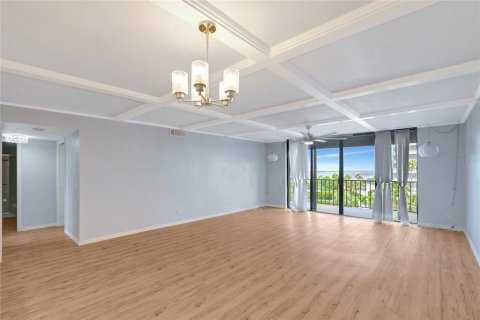 Condo in Clearwater, Florida, 2 bedrooms № 2266441 - photo 11