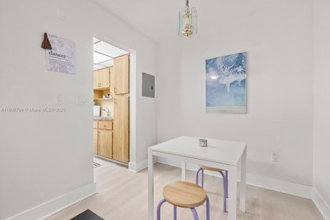 Copropriété à vendre à Surfside, Floride: 1 chambre, 52.03 m2 № 1964665 - photo 6