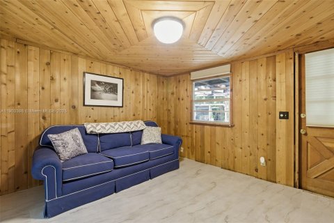 House in Tavernier, Florida 2 bedrooms, 73.86 sq.m. № 2034496 - photo 17