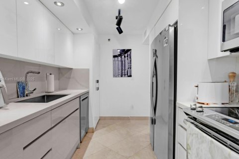 Copropriété à vendre à Miami, Floride: 2 chambres, 133.59 m2 № 1977237 - photo 3