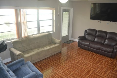 Copropriété à vendre à West Palm Beach, Floride: 1 chambre, 63.55 m2 № 1977230 - photo 4