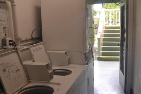 Copropriété à vendre à West Palm Beach, Floride: 1 chambre, 63.55 m2 № 1977230 - photo 17