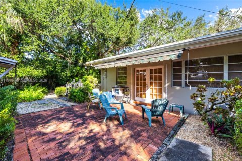 Villa ou maison à vendre à Miami, Floride: 3 chambres, 200.58 m2 № 2004637 - photo 10