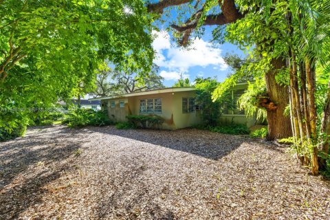Villa ou maison à vendre à Miami, Floride: 3 chambres, 200.58 m2 № 2004637 - photo 11