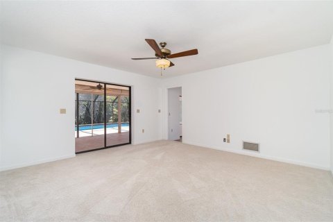 House in Punta Gorda, Florida 2 bedrooms, 164.25 sq.m. № 1637627 - photo 23