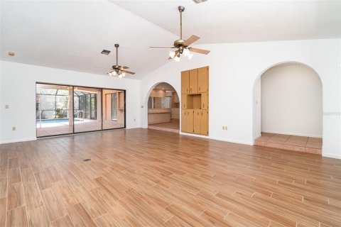 House in Punta Gorda, Florida 2 bedrooms, 164.25 sq.m. № 1637627 - photo 14
