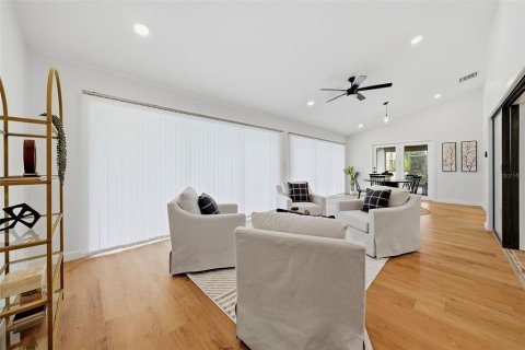 Villa ou maison à vendre à Tarpon Springs, Floride: 4 chambres, 287.63 m2 № 2417068 - photo 22