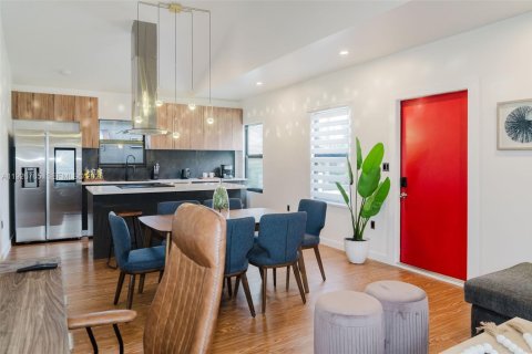 Снять в аренду виллу или дом в Норт-Майами, Флорида 3 спальни, 101.45м2, № 1992516 - фото 12