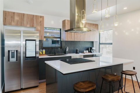 Снять в аренду виллу или дом в Норт-Майами, Флорида 3 спальни, 101.45м2, № 1992516 - фото 7