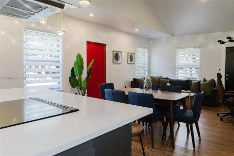 Снять в аренду виллу или дом в Норт-Майами, Флорида 3 спальни, 101.45м2, № 1992516 - фото 3